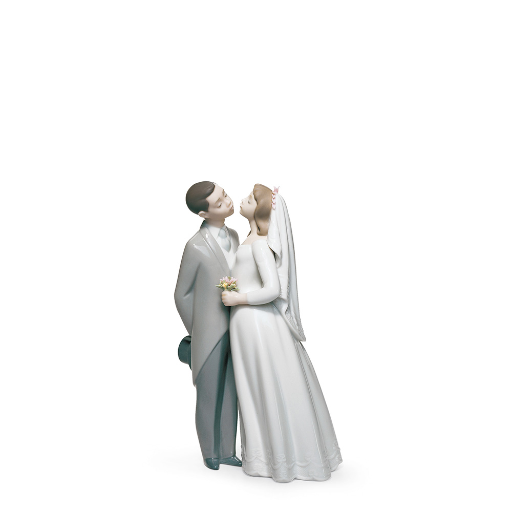 Статуэтка "Поцелуй на память" 19 x 12см серии Love stories "Weddings" Lladro