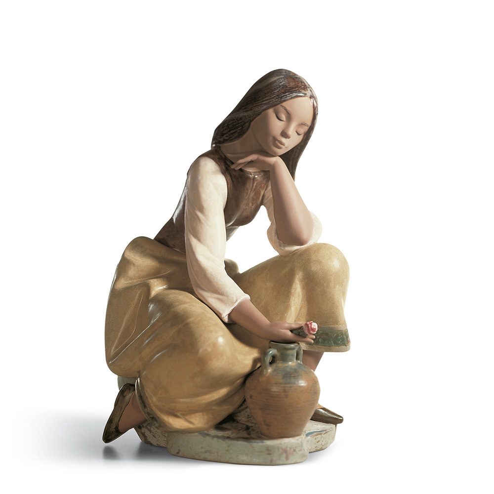 Статуэтка "Юная девушка с кувшином" 38 x 25см от Feminity Lladro