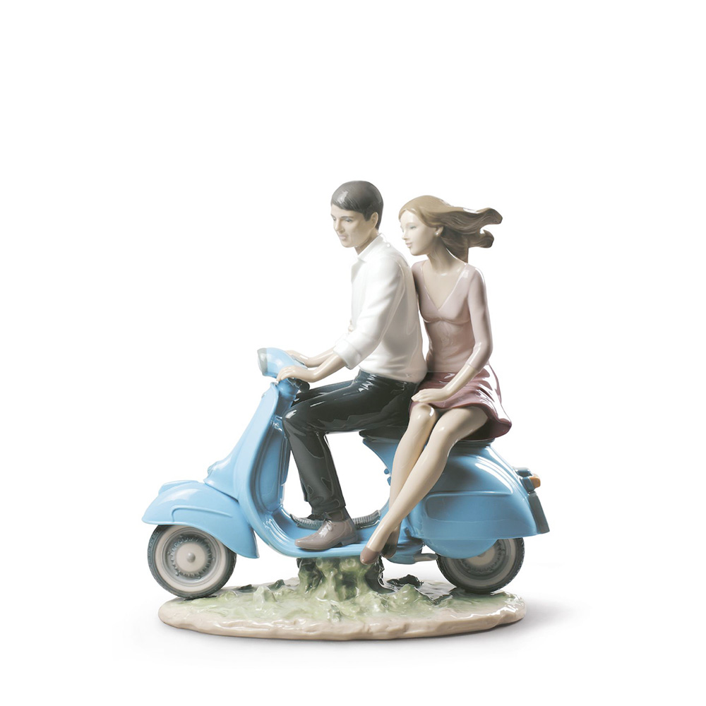 Статуэтка "Путешествуя вдвоем" 27 x 27см серии Love stories "Romances" Lladro