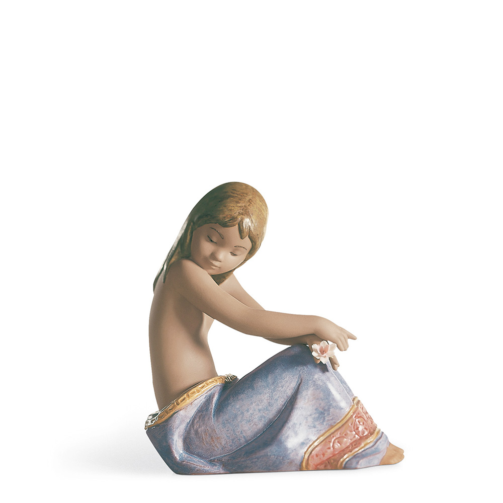 Статуэтка "Красавица с островов" 19 x 16см от Childhood & Fairy Tales "Sweet Moments" Lladro
