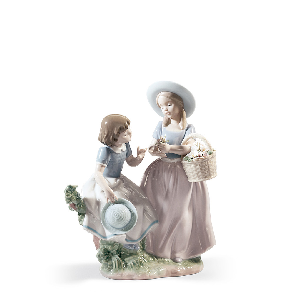 Статуэтка "Подружки" 25 x 20см серии Childhood & Fairy Tales "In my garden" Lladro
