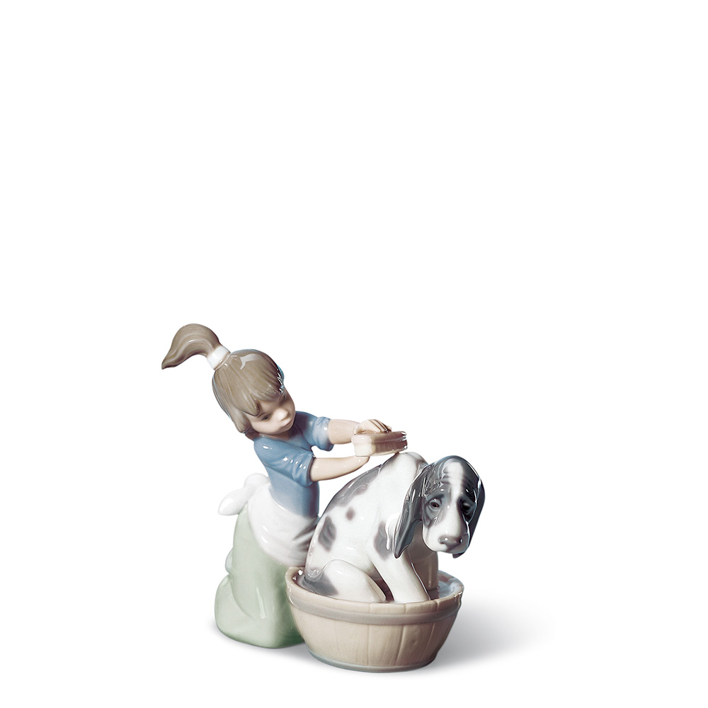 Статуэтка "Купание" 12 x 14см от Childhood & Fairy Tales "With my pets" Lladro