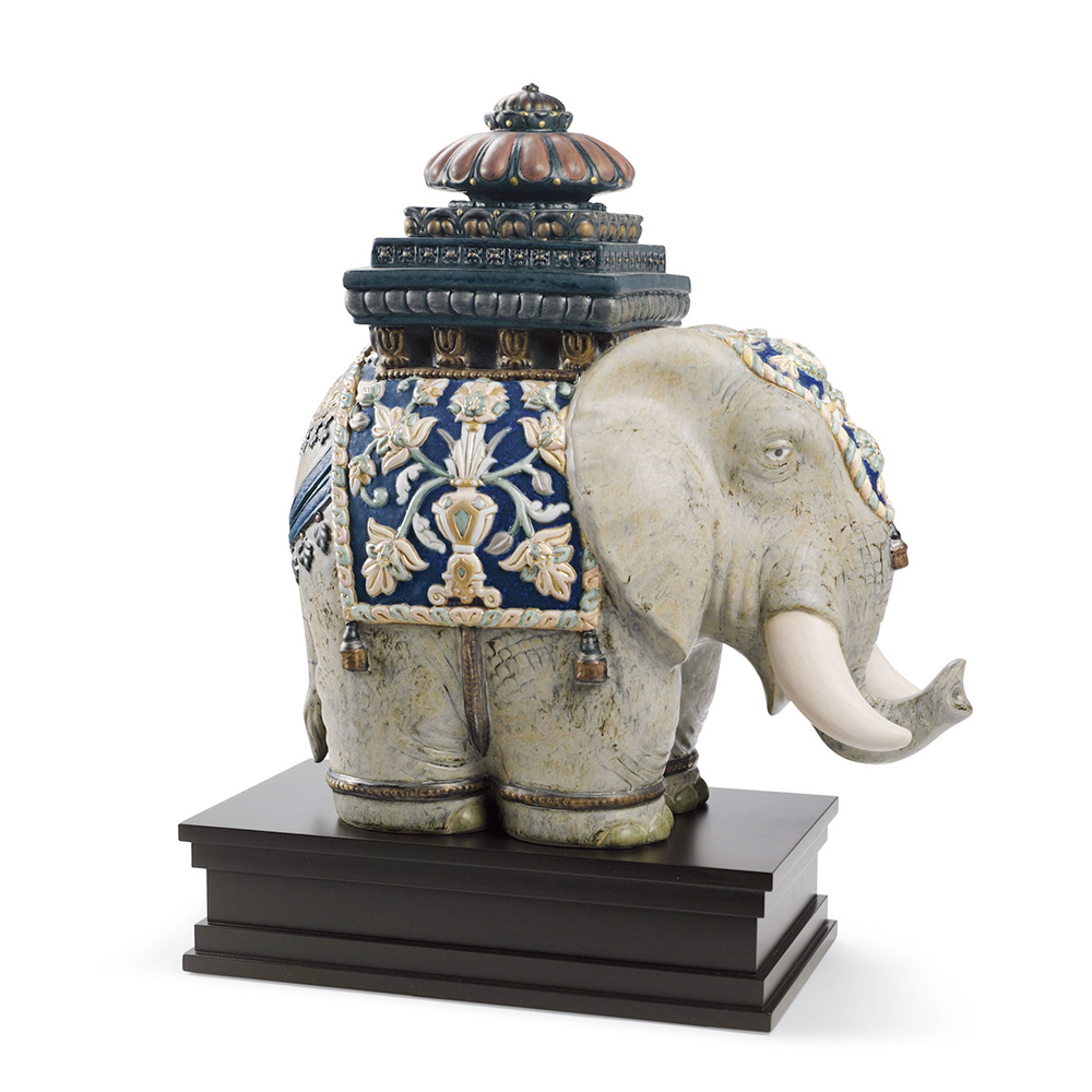 Статуэтка "Слон из Сиама" 47 x 34см от Spirituality "Hinduism" Lladro